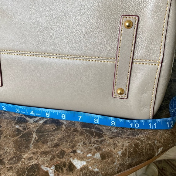 EUC Dooney Florentine Large Hattie Drawstring - Picture 4 of 13